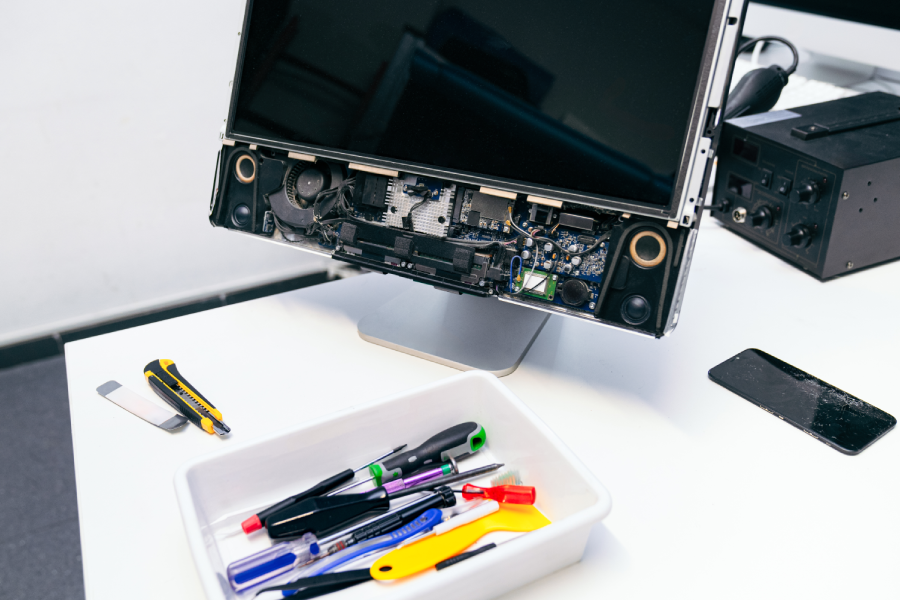 Turning Off And On – iMac Repair